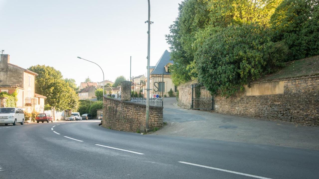 Appartement Côté Jardin avec Jacuzzi Privatif et parking privé à Sarlat Extérieur photo