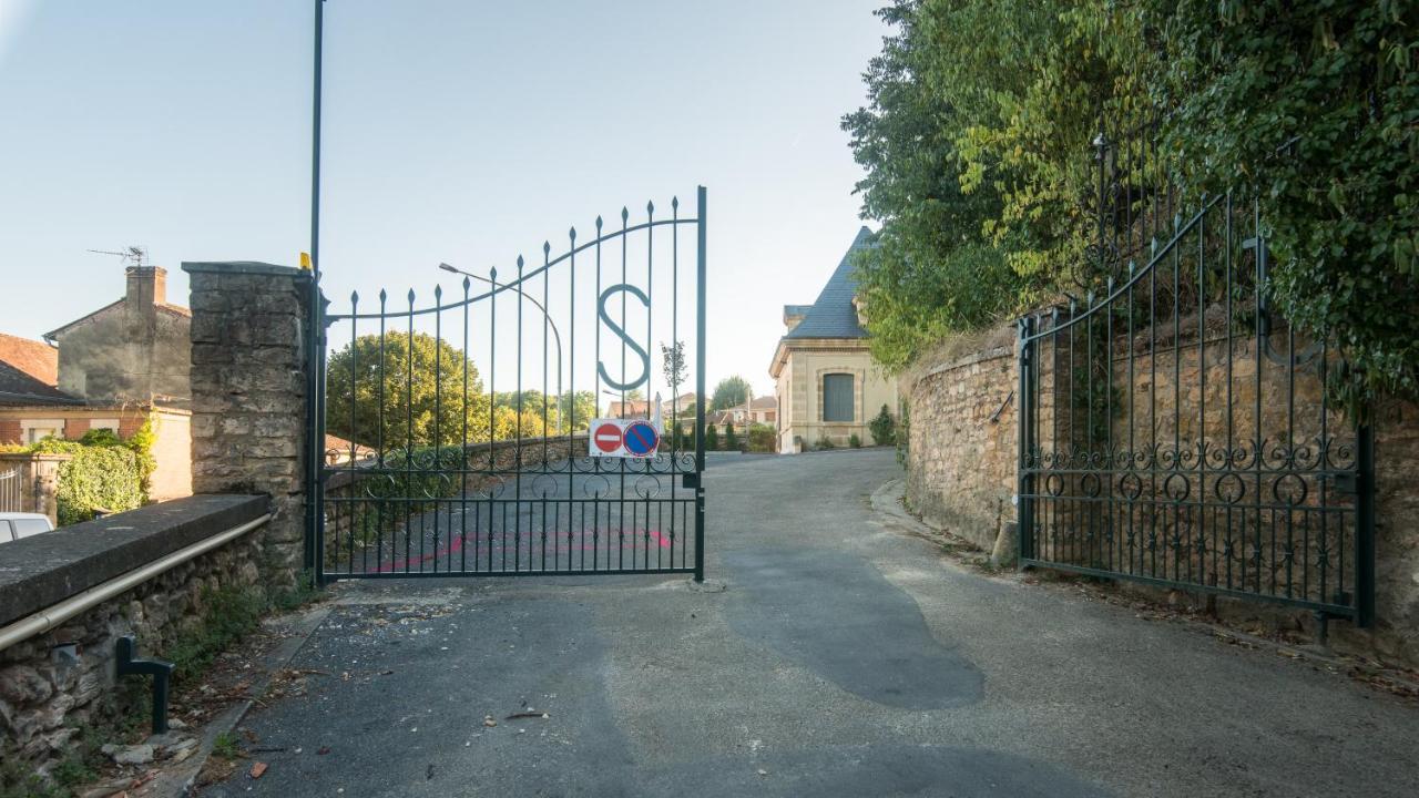 Appartement Côté Jardin avec Jacuzzi Privatif et parking privé à Sarlat Extérieur photo