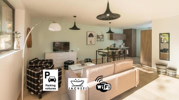 Appartement Côté Jardin avec Jacuzzi Privatif et parking privé à Sarlat Extérieur photo